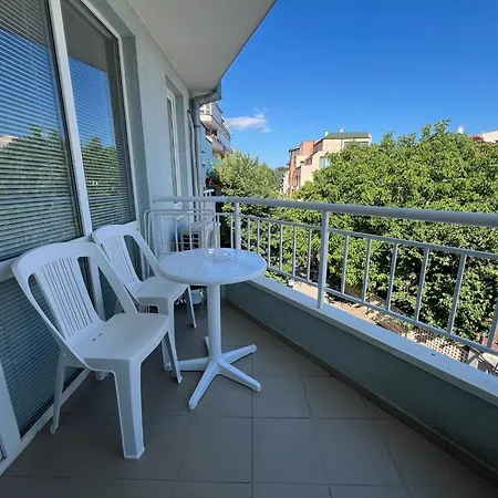 Breeze Reunion Apartman